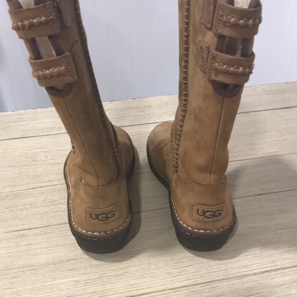 UGG Boots - Picture 2 of 4